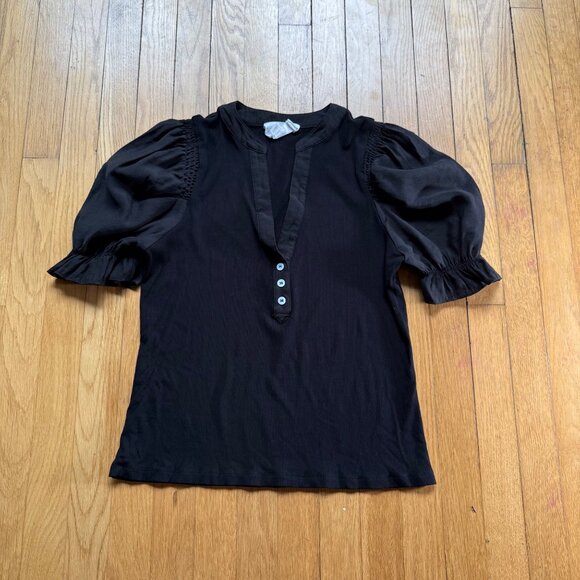 Tuckernuck Pomander Place Size M Black Livia Ribbed Short Puff Sleeve V-Neck Top - Picture 4 of 12